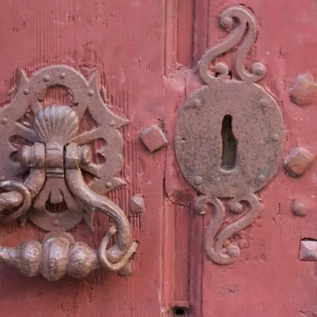 Le Relais De Saint Jacques Avec Parking Prive