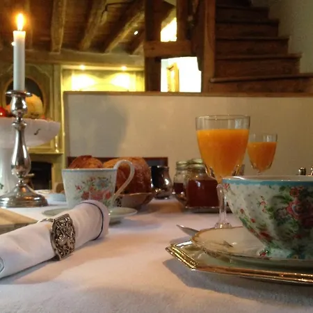 Couette-café Le Relais De Saint Jacques 3*