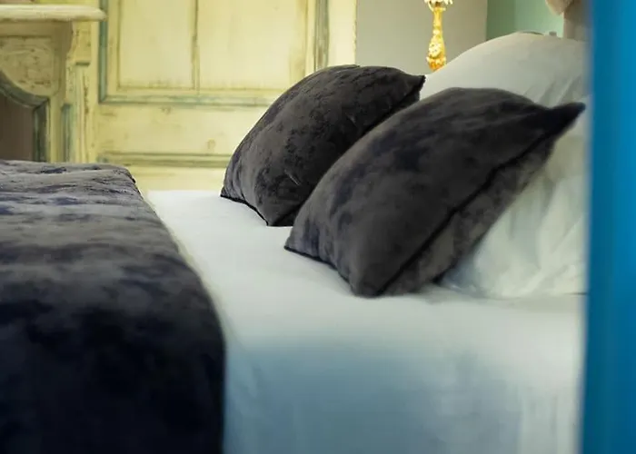 לינה וארוחת בוקר Le Relais De Saint Jacques 3*